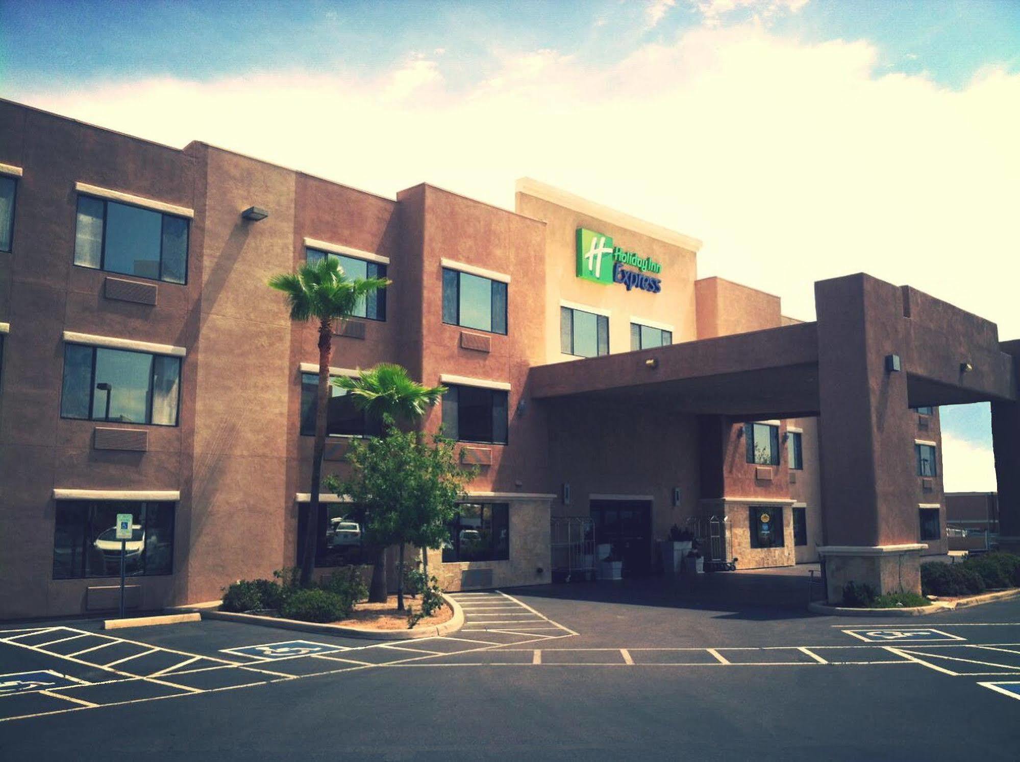 Holiday Inn Express Hotel & Suites Nogales By Ihg Eksteriør billede